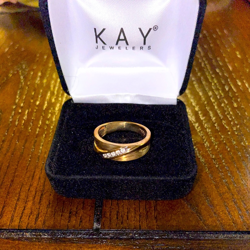 Men’s wedding ring